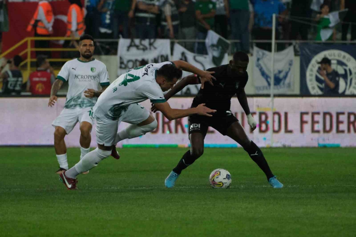 Spor Toto 1. Lig Play-off Finali: Pendikspor: 2 - Bodrumspor: 1 (Maç devam ediyor)
