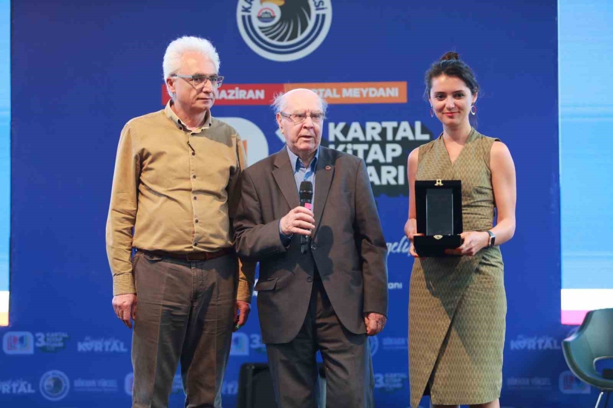 Kartal Kitap Fuarı, ‘7. Vedat Günyol Deneme Ödülleri’ne ev sahipliği yaptı
