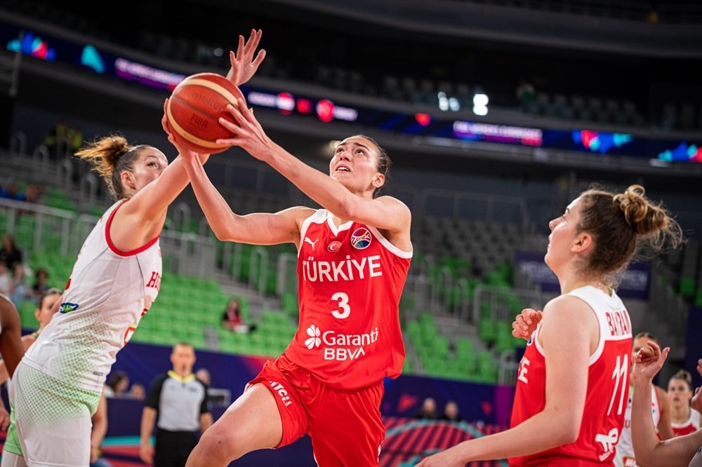 A Milli Kadın Basketbol Takımı gruptaki ilk galibiyetini aldı
