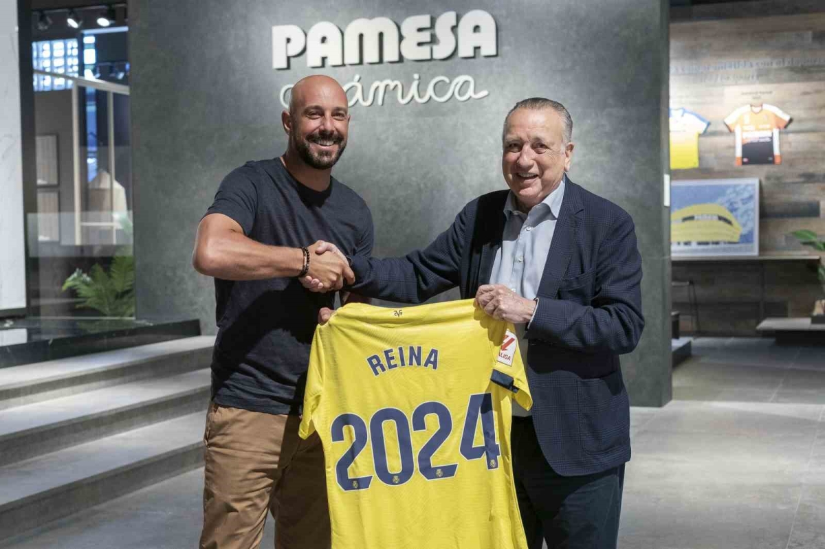 Villarreal, 40 yaşındaki kaleci Reina’nın sözleşmesini uzattı

