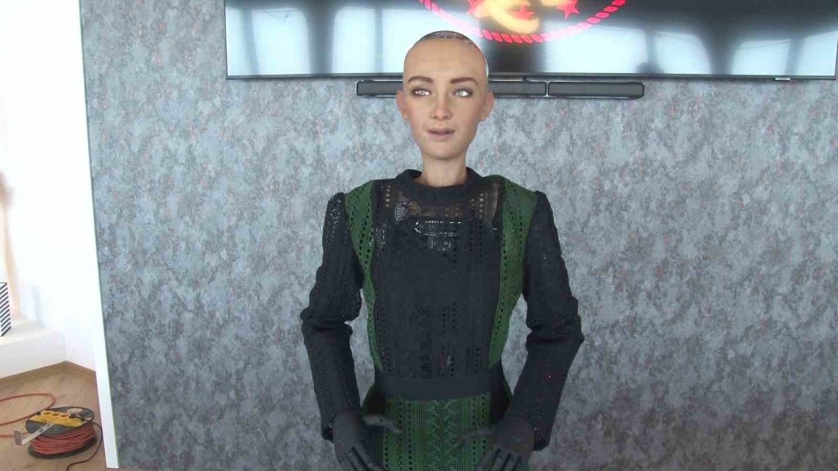 İnsana en çok benzeyen robot Sophia, Çamlıca Kulesi’nde radyo yayını yapacak
