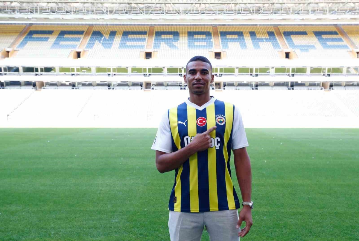 Fenerbahçe, Alexander Djiku ile sözleşme imzaladı
