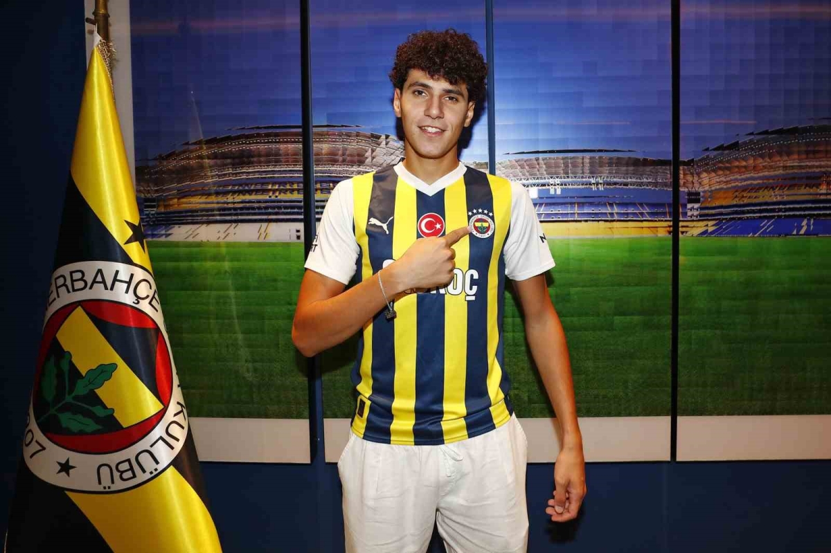 Fenerbahçe, Omar Fayed’in lisansını çıkarttı

