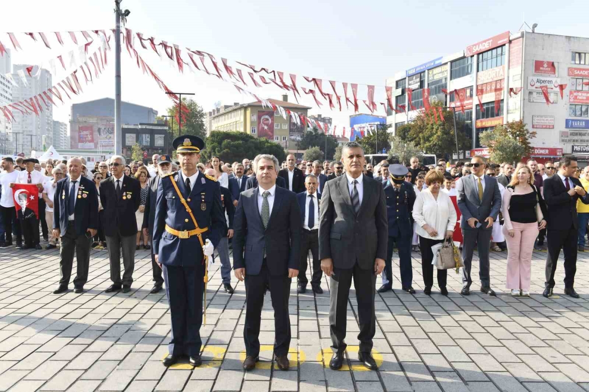 Esenyurt’ta 30 Ağustos Zafer Bayramı dolayısıyla tören gerçekleştirildi
