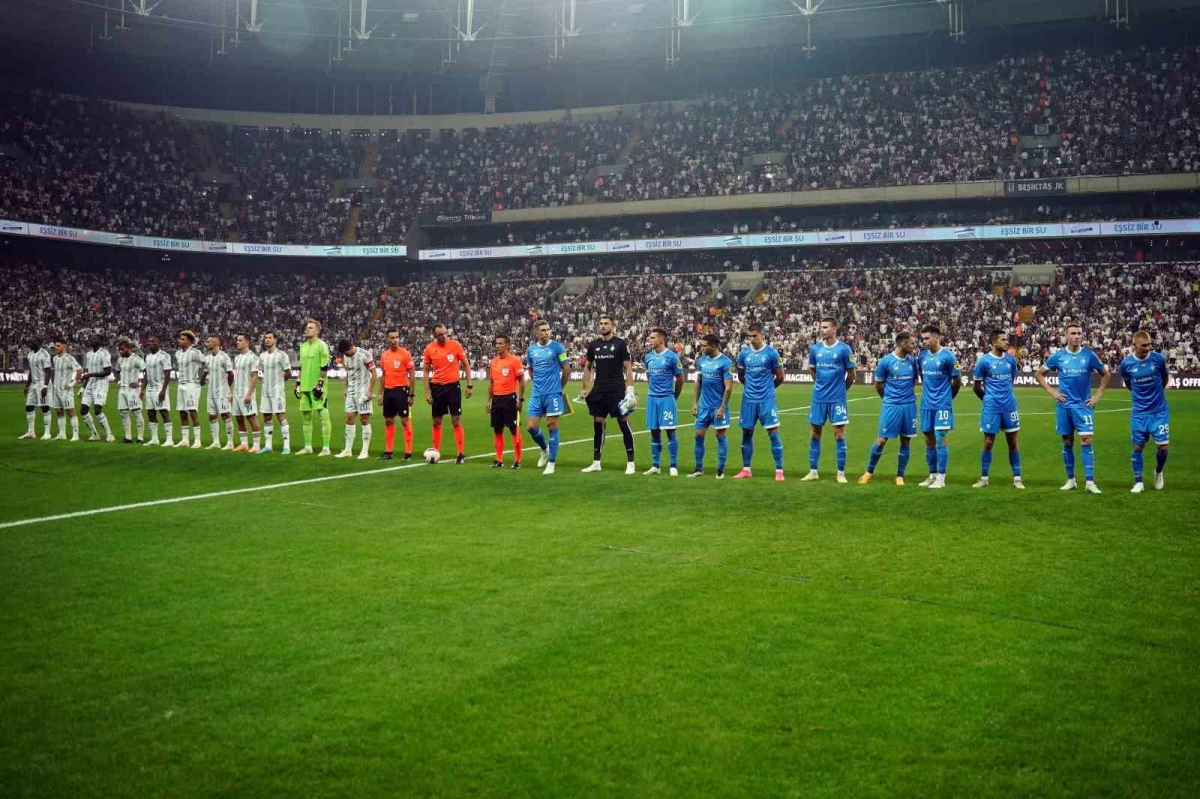 UEFA Avrupa Konferans Ligi: Beşiktaş: 0 - Dinamo Kiev: 0 (Maç devam ediyor)
