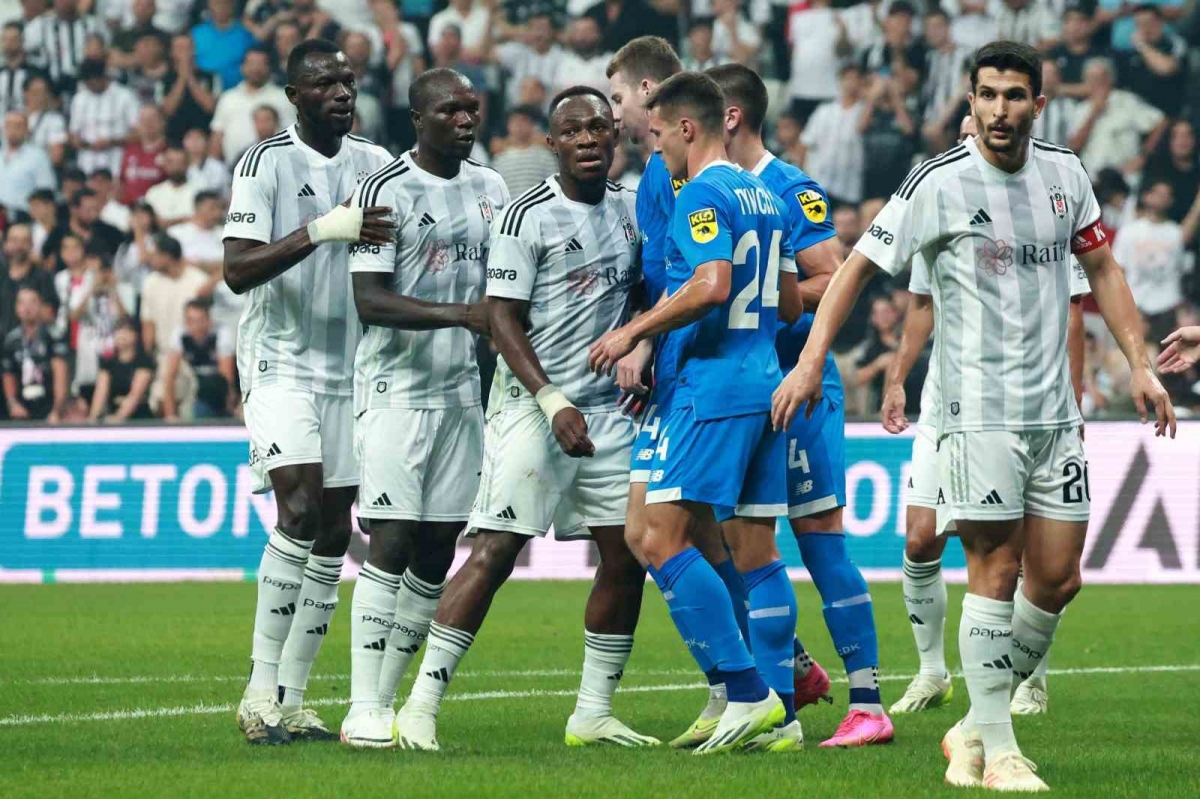 UEFA Avrupa Konferans Ligi: Beşiktaş: 0 - Dinamo Kiev: 0 (İlk yarı)
