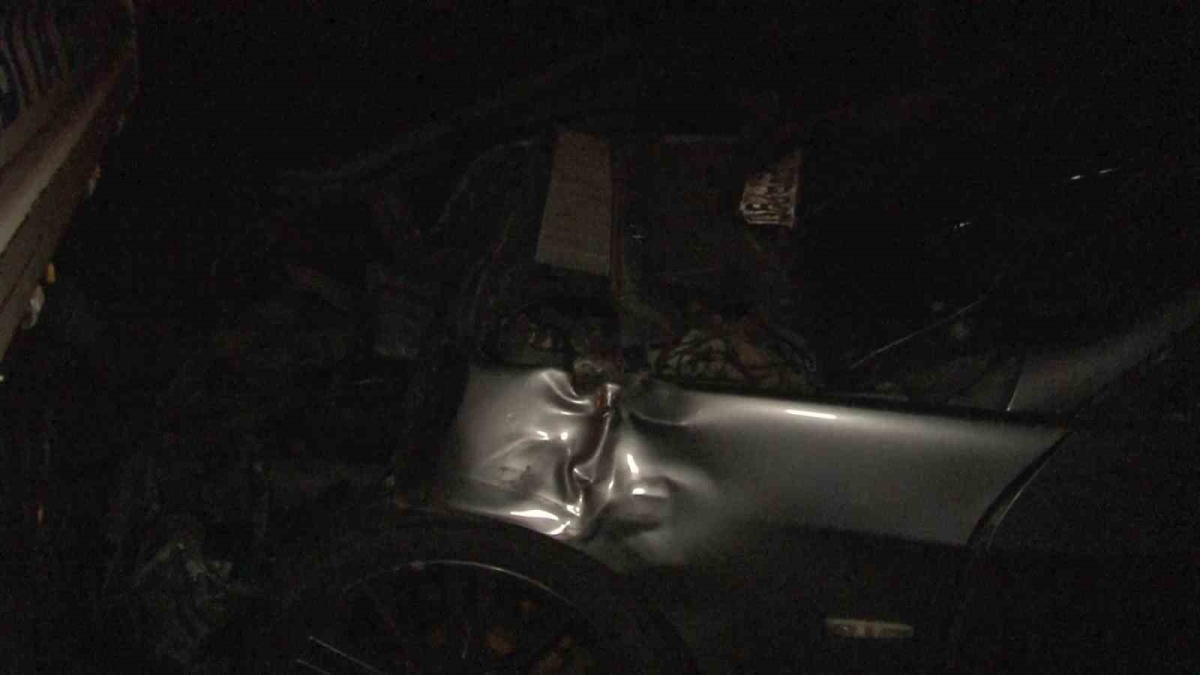 Ümraniye’de otomobil zabıta aracına çarptı: 2 yaralı
