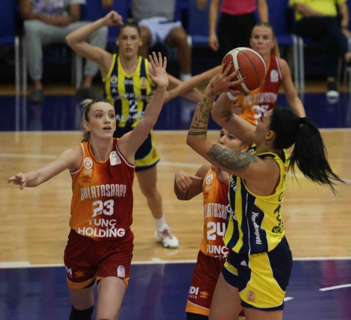 ING Kadınlar Basketbol Süper Ligi: Fenerbahçe: 84 - Galatasaray: 56
