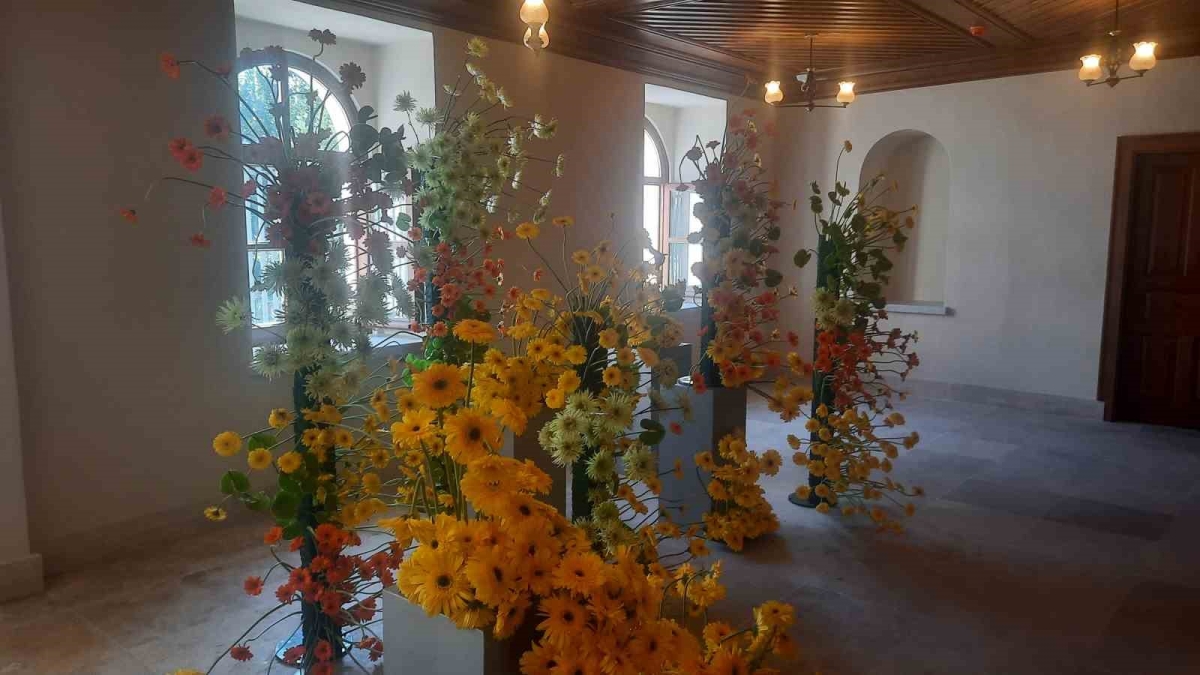 Beyoğlu’nun tarihi mekanlarından Terra Santa, FloralFest ile çiçek gibi bir başlangıçla hizmete açıldı
