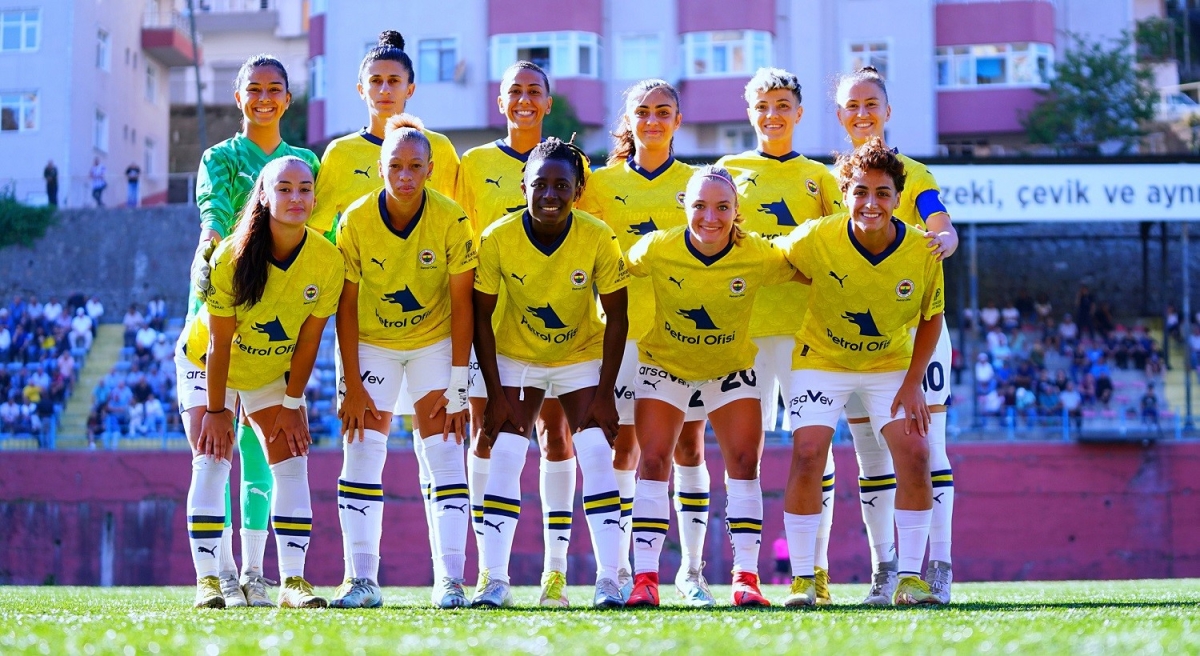 Petrol Ofisi Grubu’nun Fenerbahçe kadın futbol takımına desteği devam ediyor
