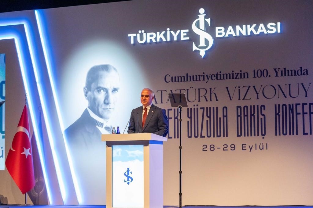 Kültür ve Turizm Bakanı Ersoy, ’Atatürk Vizyonuyla Gelecek Yüzyıla Bakış Konferansı’nda konuştu

