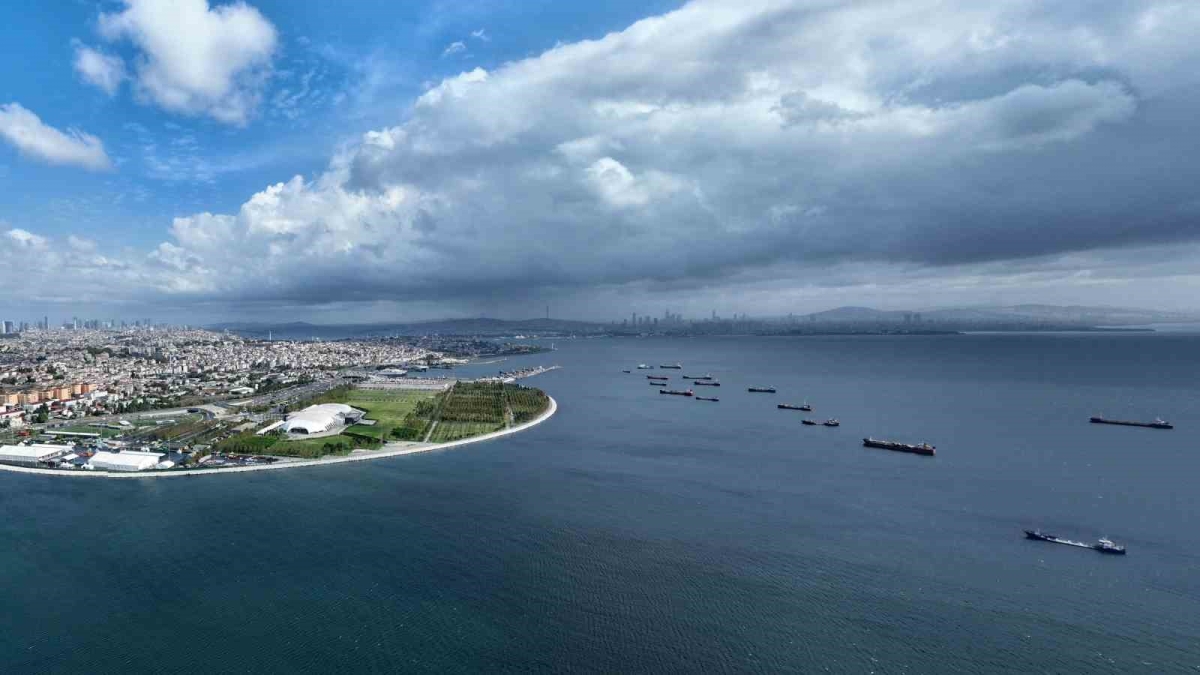 İstanbul’da yağmur bulutları dron ile görüntülendi

