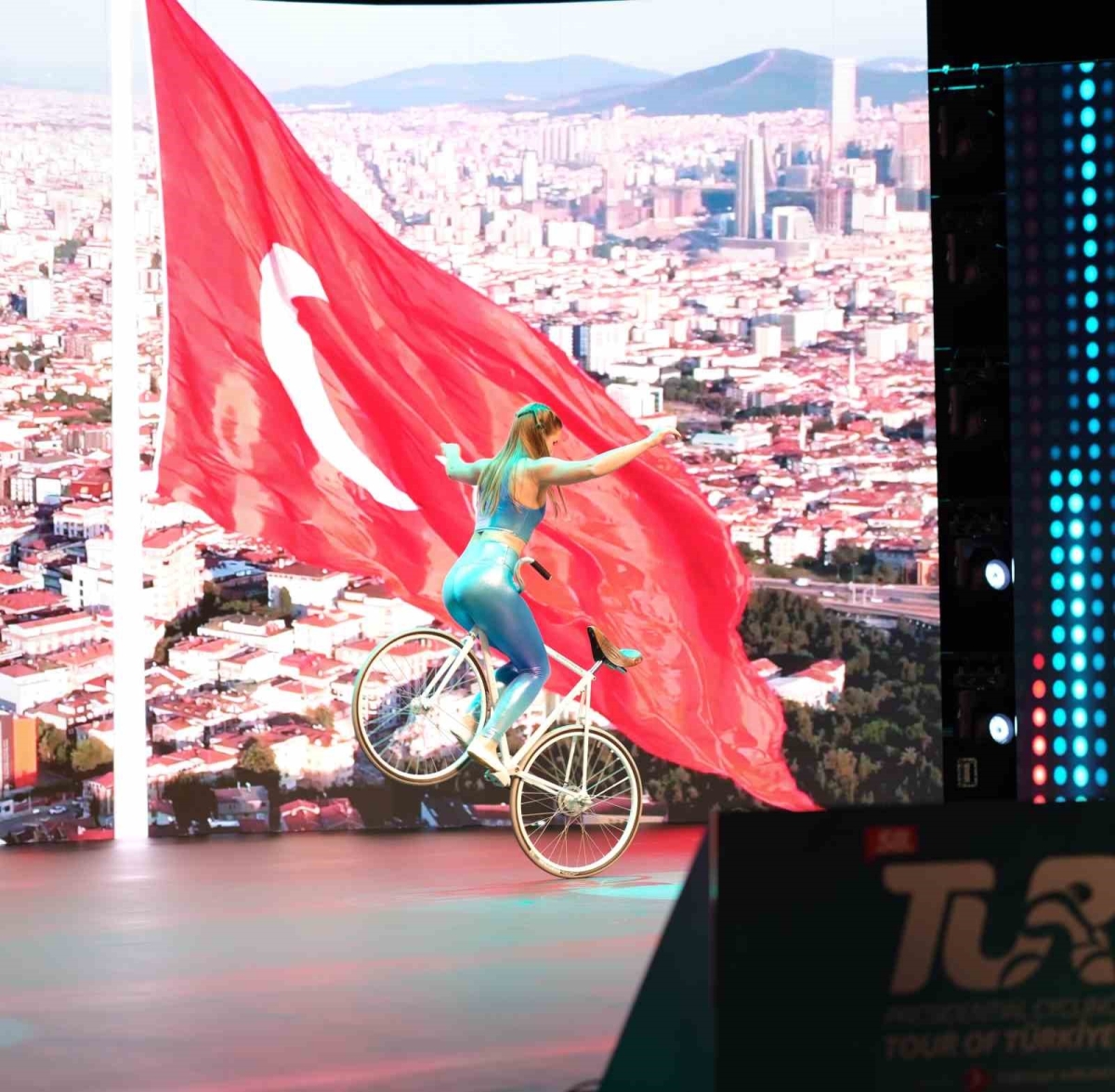 Artistik bisikletin süperstarı Viola Brand, 58. Cumhurbaşkanlığı Türkiye Bisiklet Turu’na geliyor

