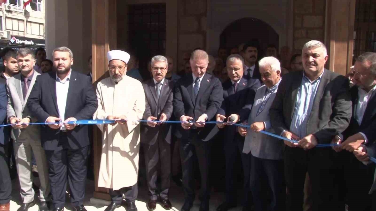 Üsküdar’da restorasyonu tamamlanan Bülbülderesi Fevziye Hatun Camii açıldı
