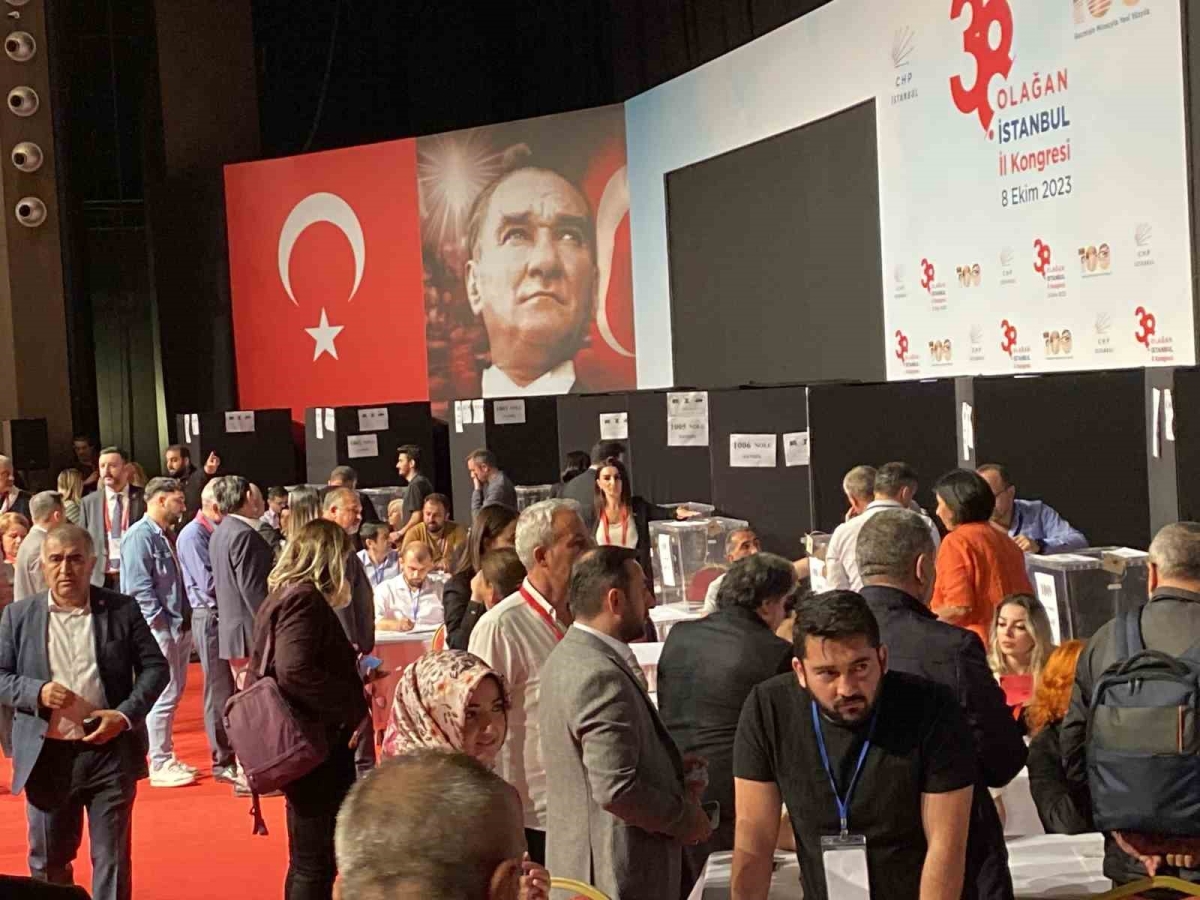 CHP 38. Olağan İstanbul İl Kongresi’nde oylama başladı
