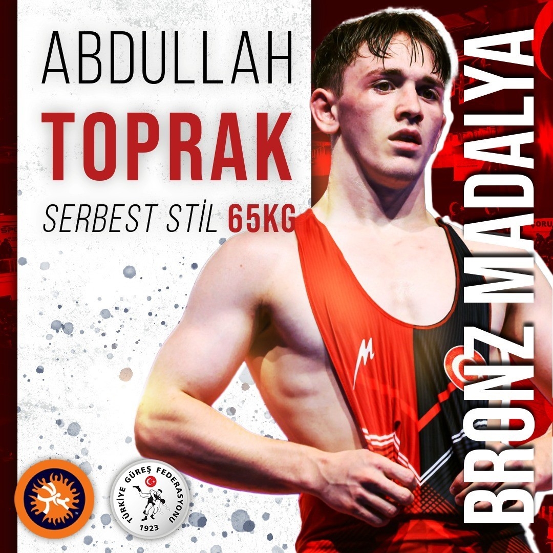 Abdullah Toprak’tan bronz madalya
