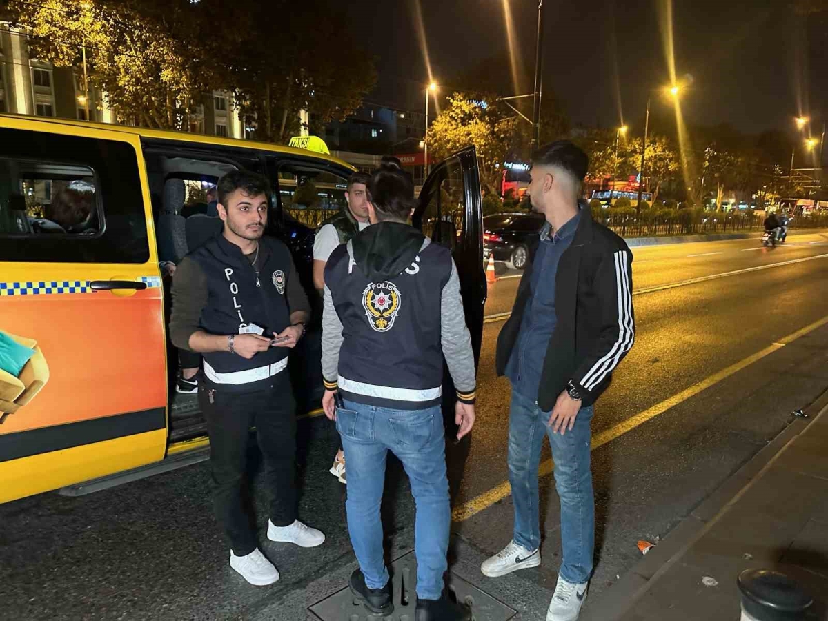 İstanbul’da ’huzur’ uygulaması: Araçlar didik didik arandı
