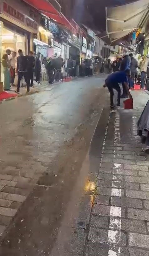 İstanbul’da Kapalıçarşı’yı su bastı
