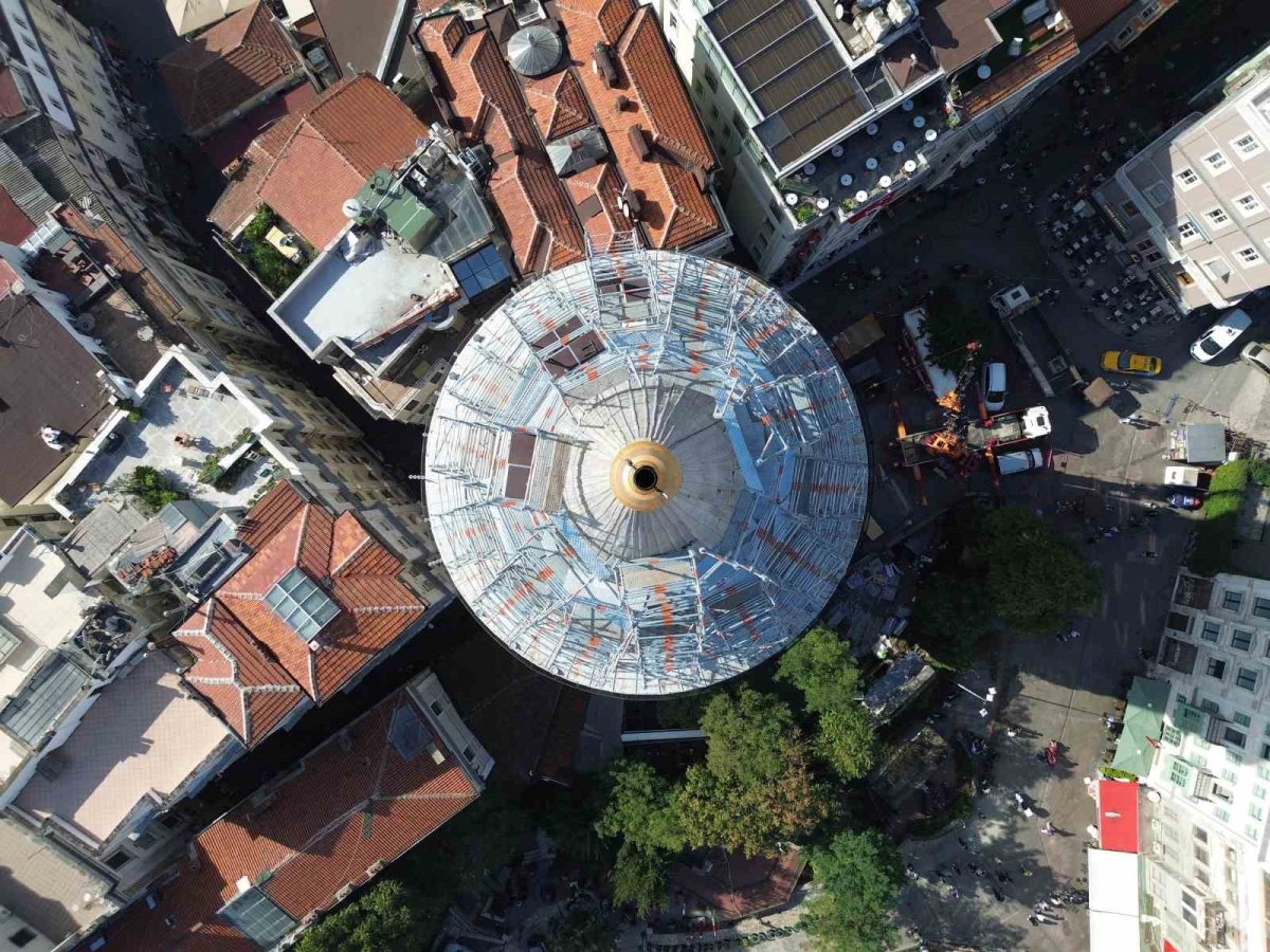 İstanbul’un tarihi simgesi Galata Kulesi’nin külahı restore ediliyor
