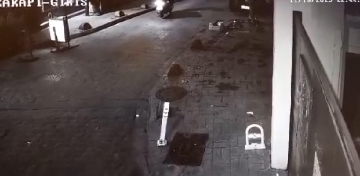 İstanbul’da tekel bayi sahibine silahlı saldırı kamerada: Dışarıdan ateş açıp kaçtı
