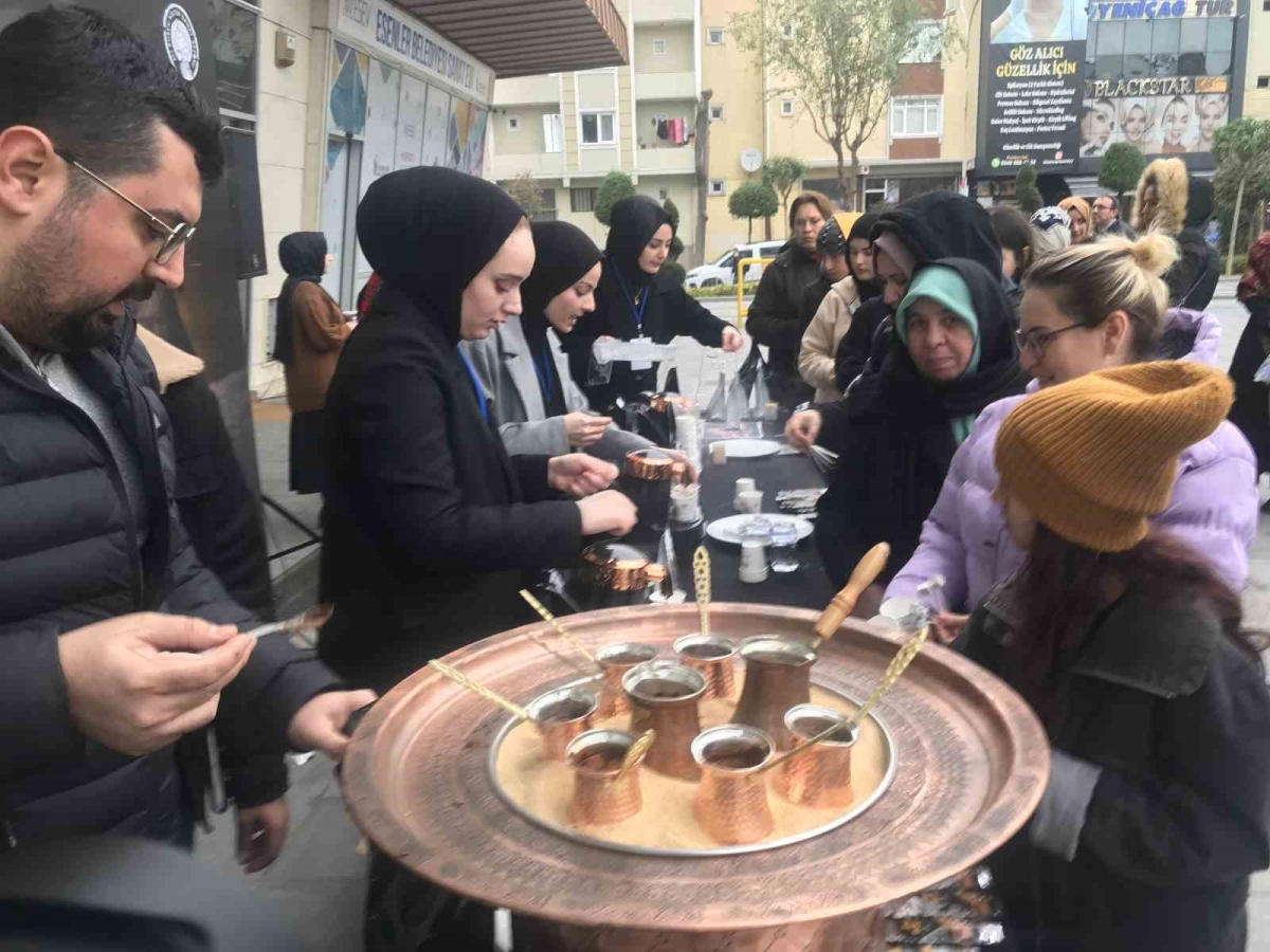 Kahve tiryakileri Esenler’deki festivalde buluştu
