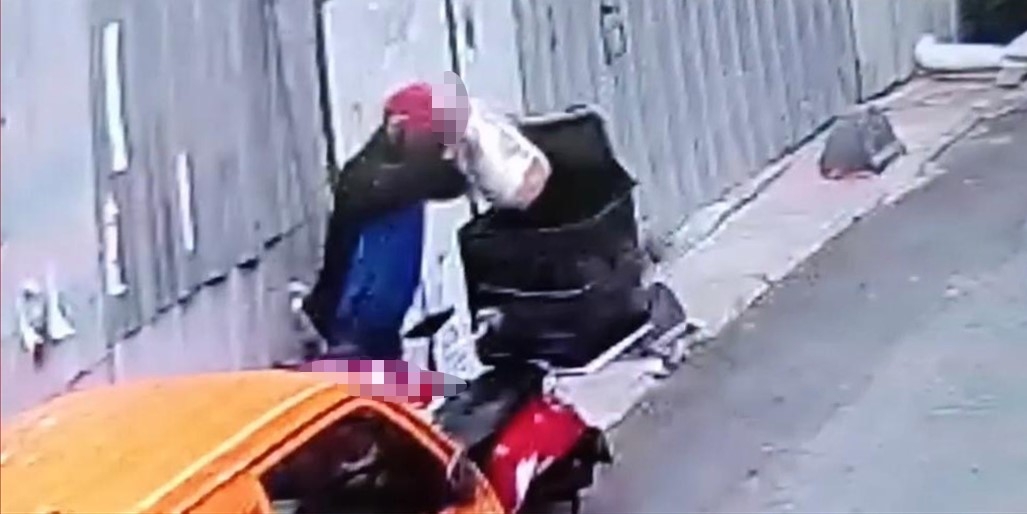 İstanbul’da akıl almaz hırsızlıklar kamerada: Motokuryelerin siparişlerini çaldılar
