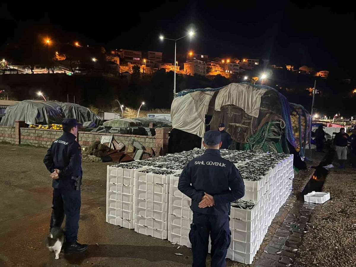 İstanbul Boğazı’nda yasa dışı avlanan 9 ton istavrite ele geçirildi

