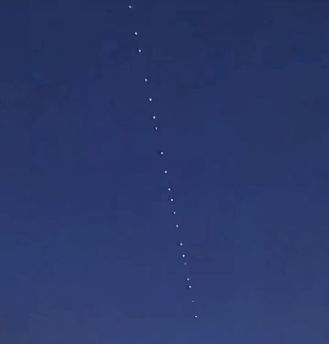 İstanbul semalarında Starlink uyduları görüldü

