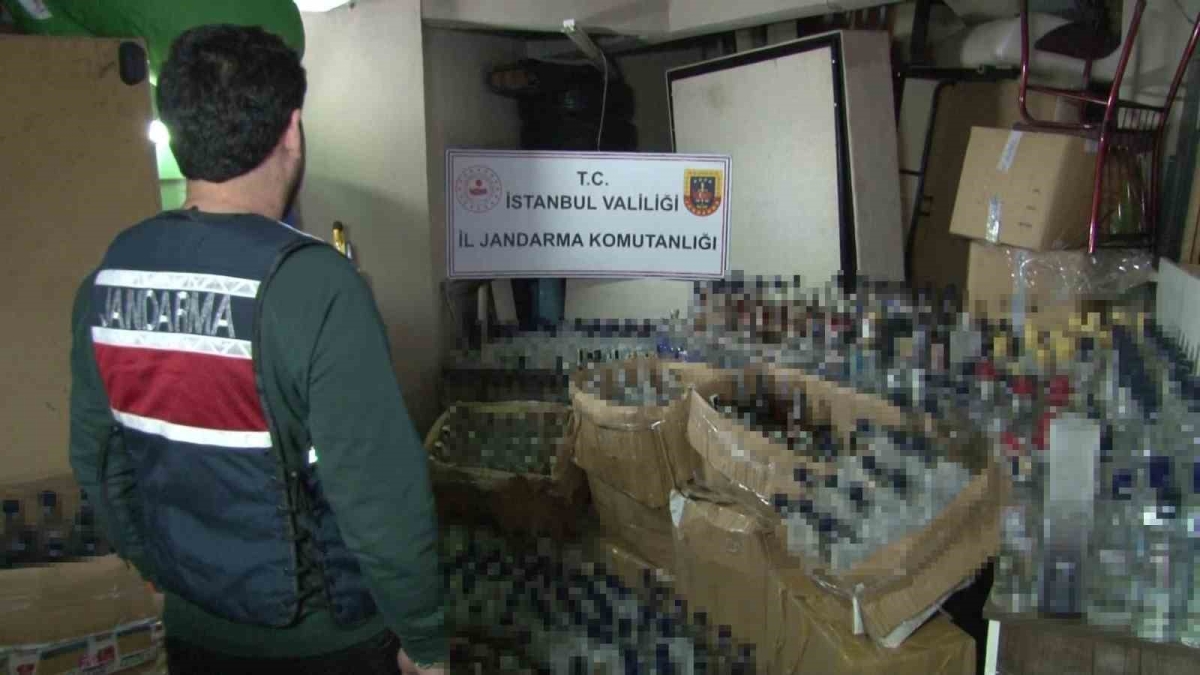 Kartal’da jandarma ekipleri 5 bin 750 litre sahte alkol ele geçirdi
