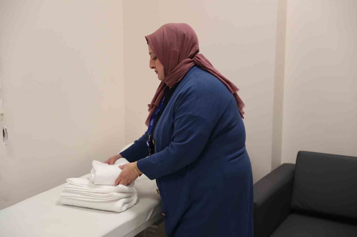 Bağcılar’da 2 kadın aldıkları eğitimle Vefahane Yaşam Merkezi’nde çalışmaya başladı
