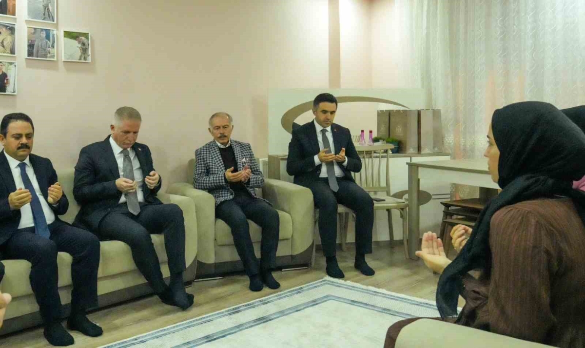 Vali Gül, Kaymakam Şenel ve Başkan Atila Aydıner’den şehit ailesine ziyaret
