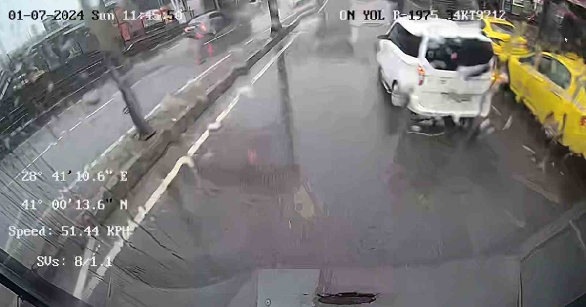 Esenyurt’ta 6 kişinin yaralandığı İETT otobüsünün kaza anı kamerada
