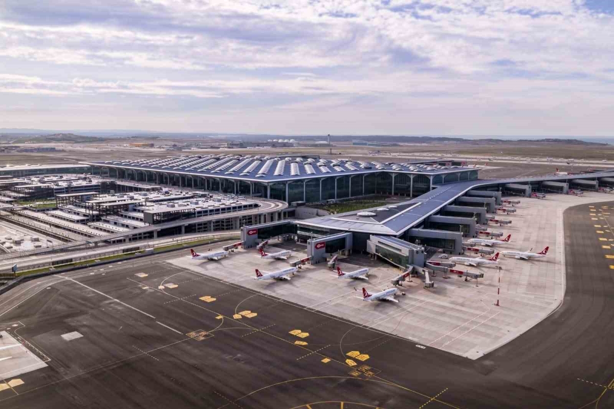İstanbul Havalimanı günlük uçuşta yeni yıla zirvede başladı
