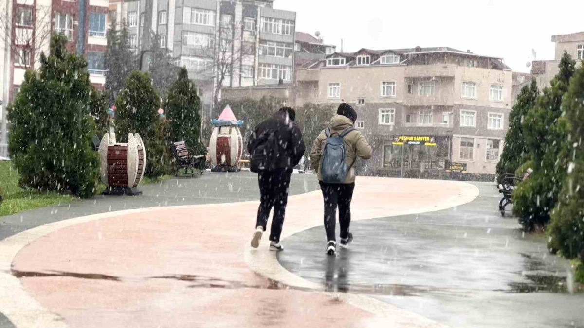 İstanbul’da kar yağışı etkili olmaya devam ediyor
