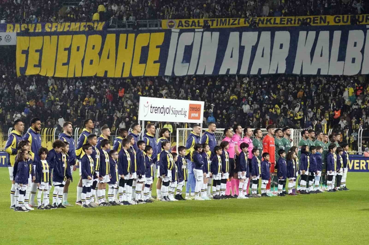 Trendyol Süper Lig: Fenerbahçe: 1 - Konyaspor: 0 (Maç devam ediyor)
