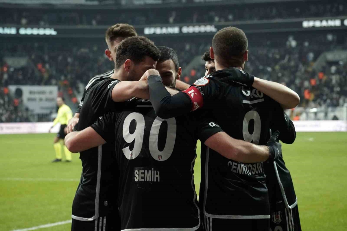 Trendyol Süper Lig: Beşiktaş: 3 - Fatih Karagümrük: 0 (Maç sonucu)
