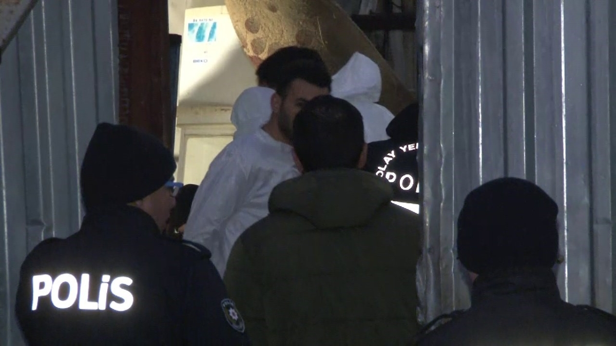 Maltepe’de işyerindeki buzdolabında erkek cesedi bulundu
