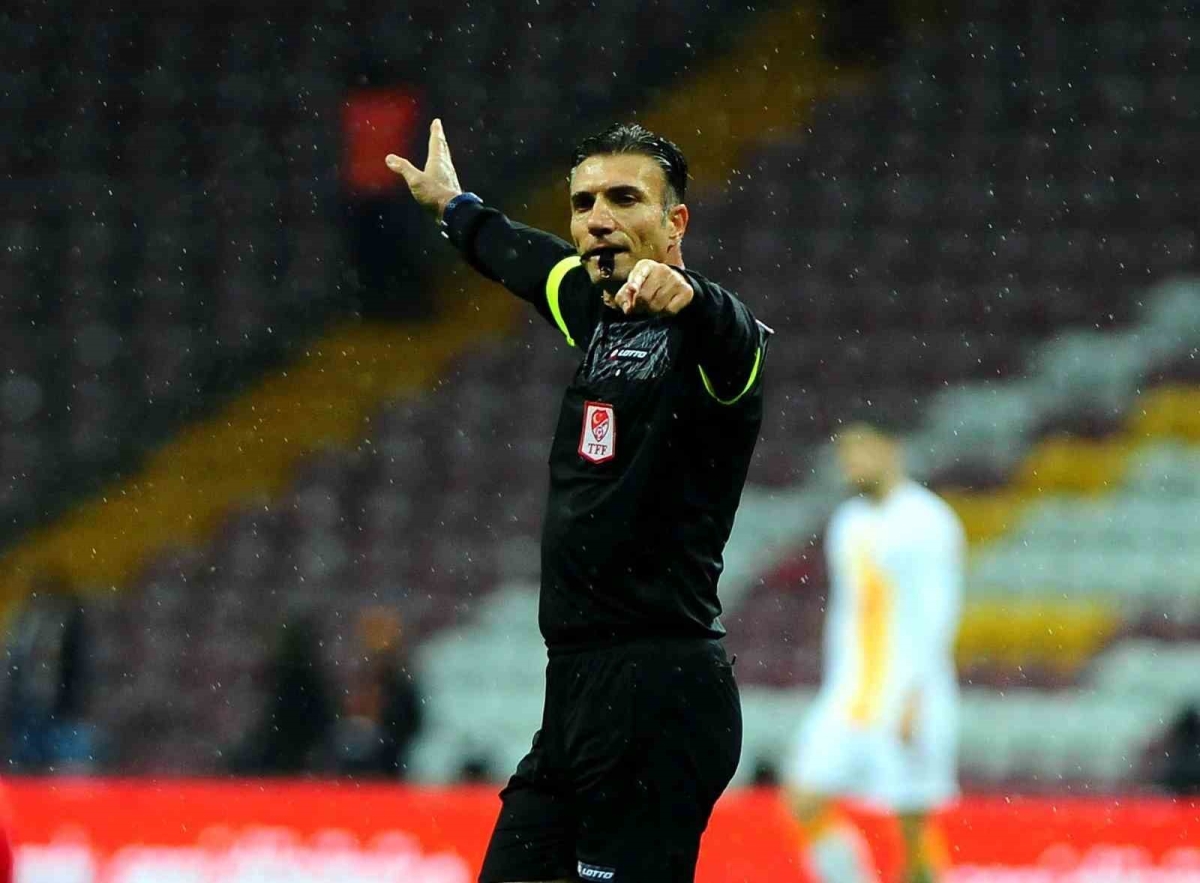 Trabzonspor - Galatasaray maçının VAR hakemi Özgür Yankaya oldu

