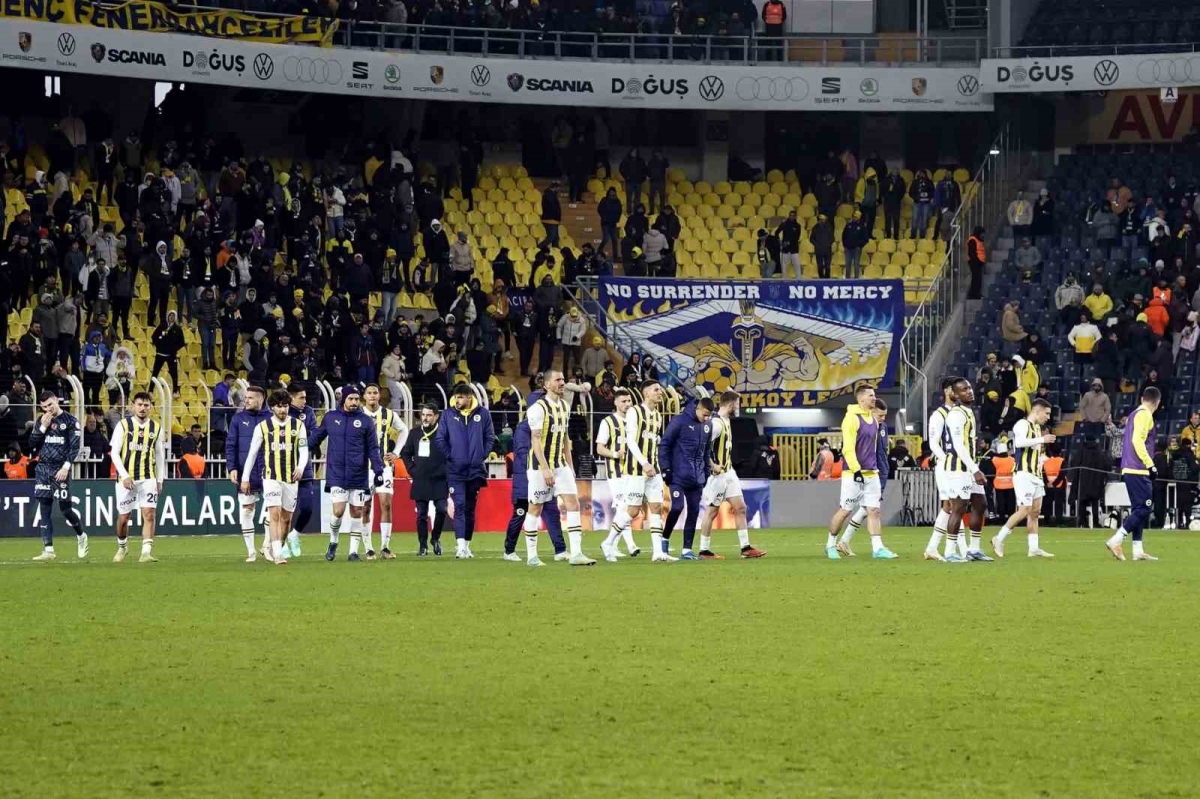 Fenerbahçe evinde 3. kez puan kaybetti

