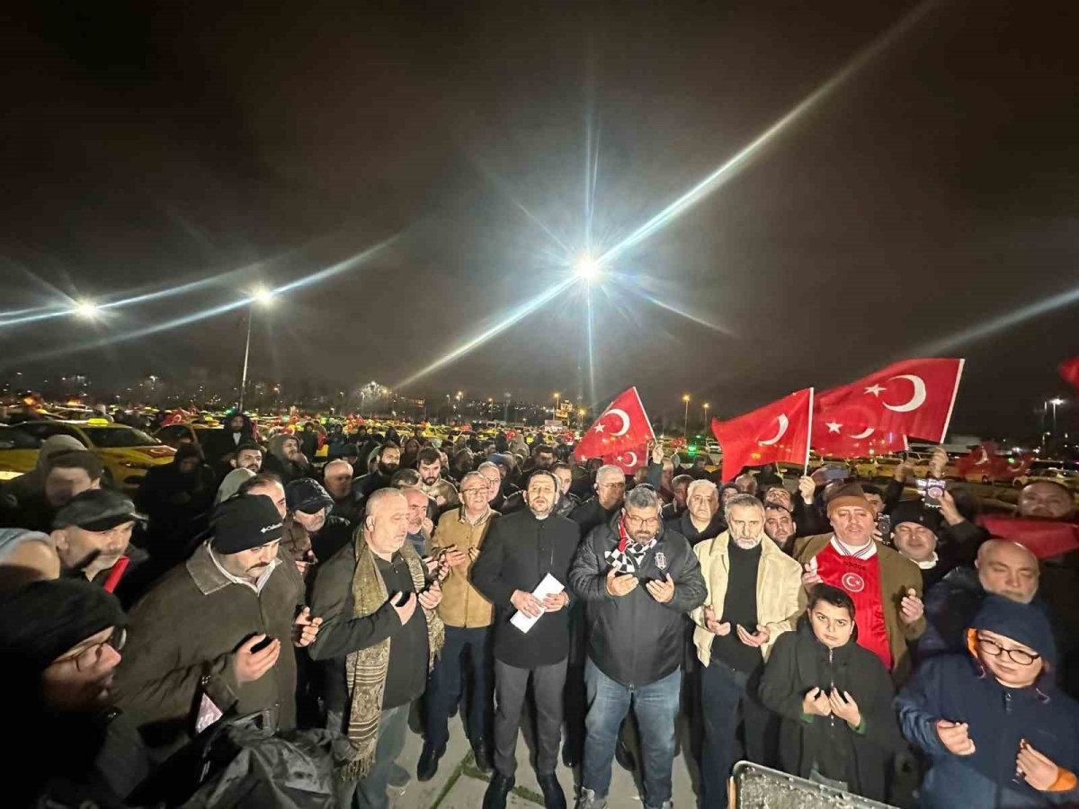 İstanbul’da şehitler için konvoy düzenlendi
