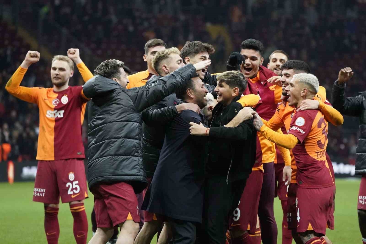 Trendyol Süper Lig: Galatasaray: 3 - İstanbulspor: 1 (Maç sonucu)
