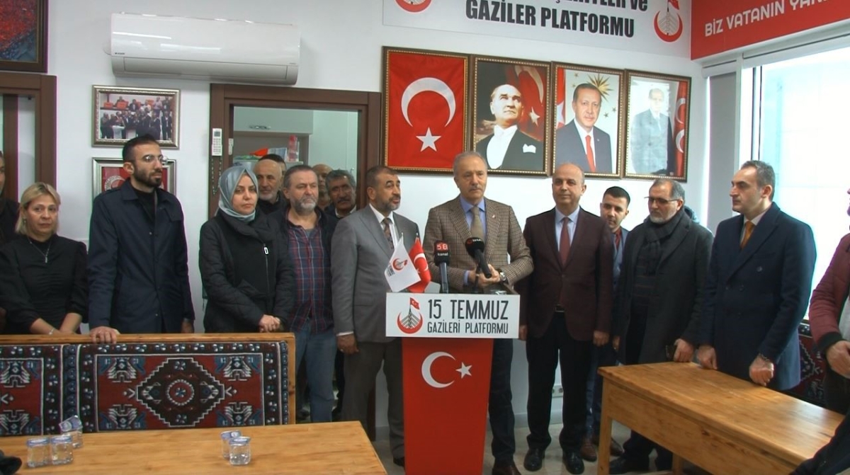 AK Parti Küçükçekmece Belediye Başkan Adayı Aziz Yeniay, 15 Temmuz Gaziler Platformunu ziyaret etti
