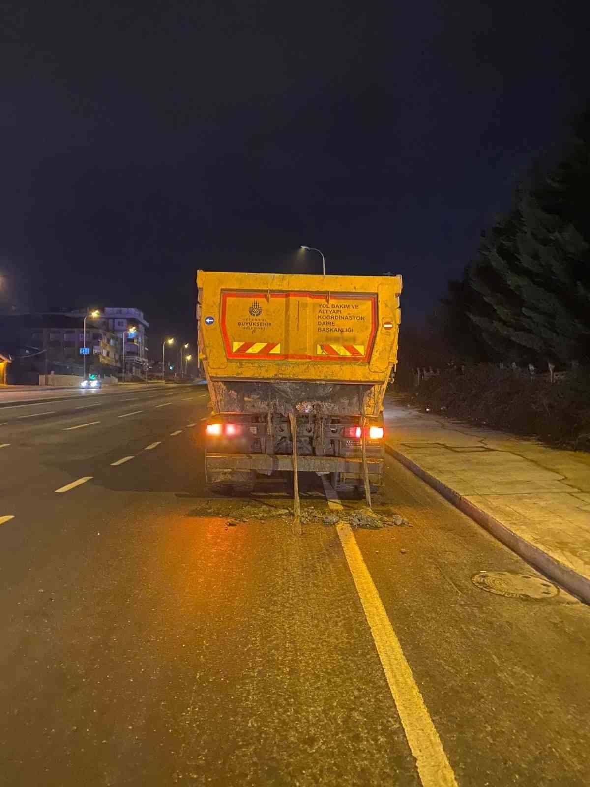 İBB’ye ait hafriyat kamyonunun kapağını açık bırakan sürücü yakalandı
