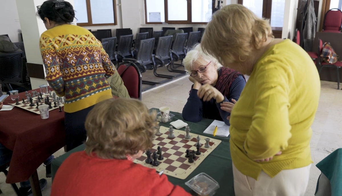 Beşiktaş’ta 65 yaş üstü vatandaşlar için satranç dersi hizmeti başladı
