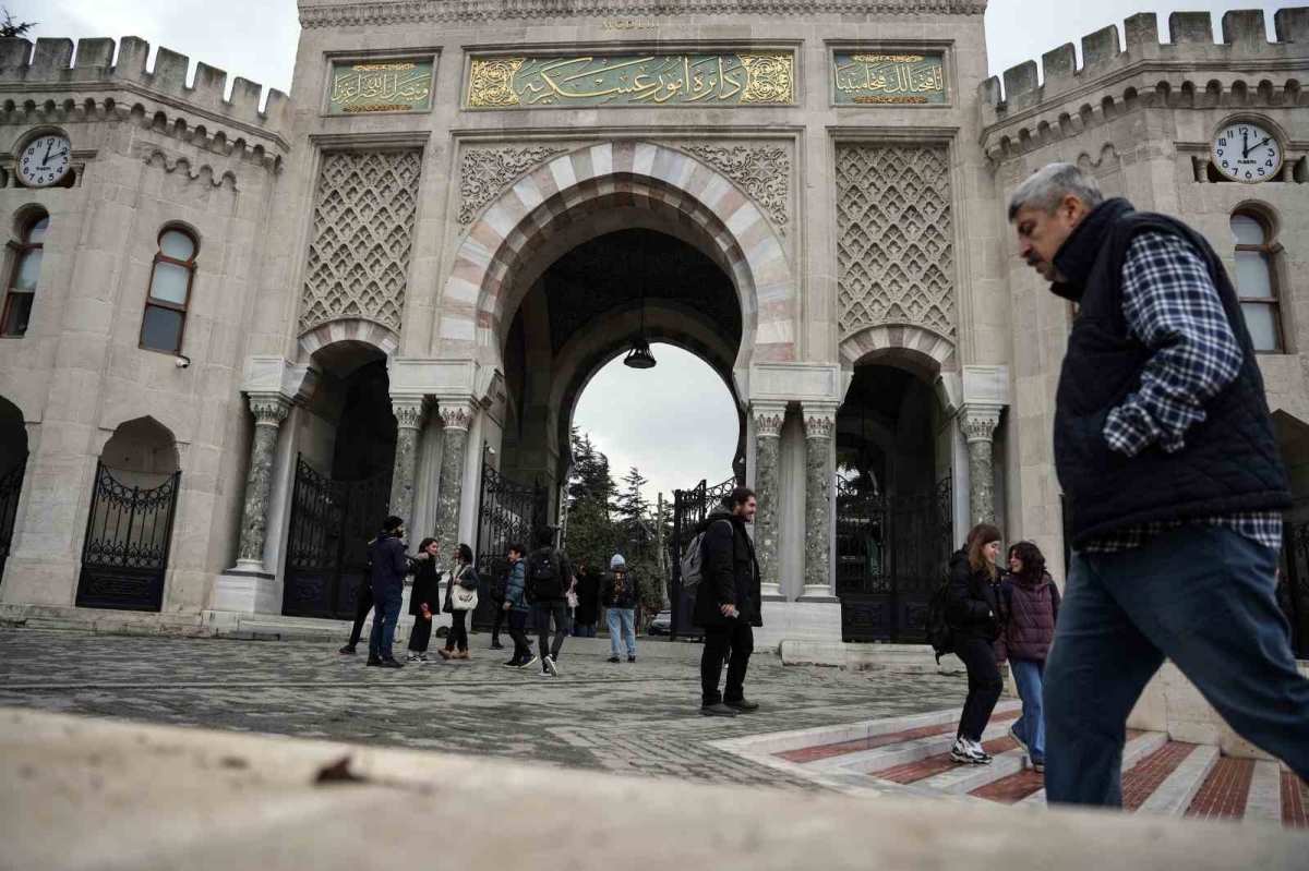 İstanbul Üniversitesi’nde ziyaretçilere kısıtlama kararı
