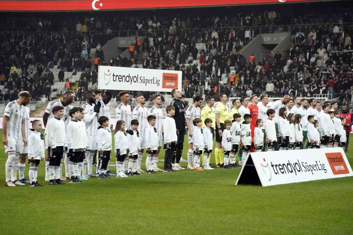 Trendyol Süper Lig: Beşiktaş: 0 - Konyaspor: 0 (Maç devam ediyor)

