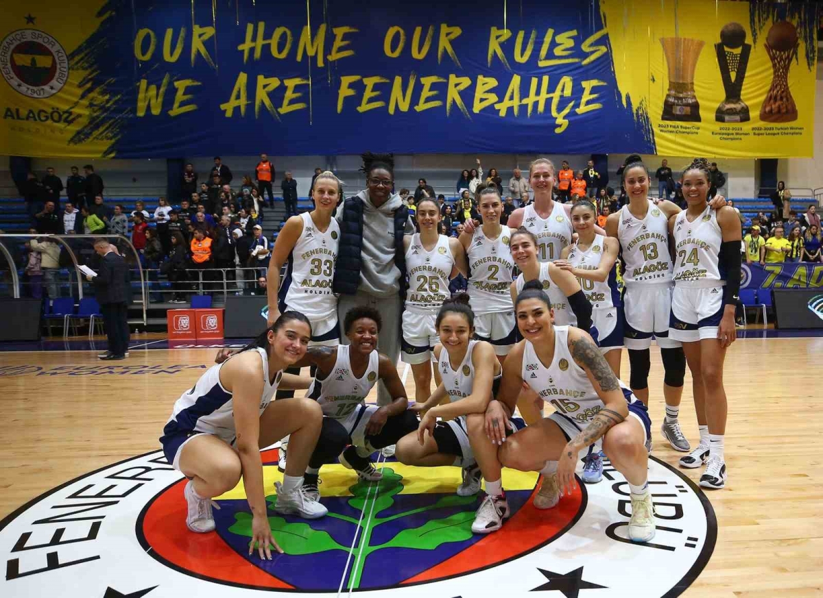 Fenerbahçe Kadın Basketbol Takımı çeyrek finalde parkeye çıkıyor
