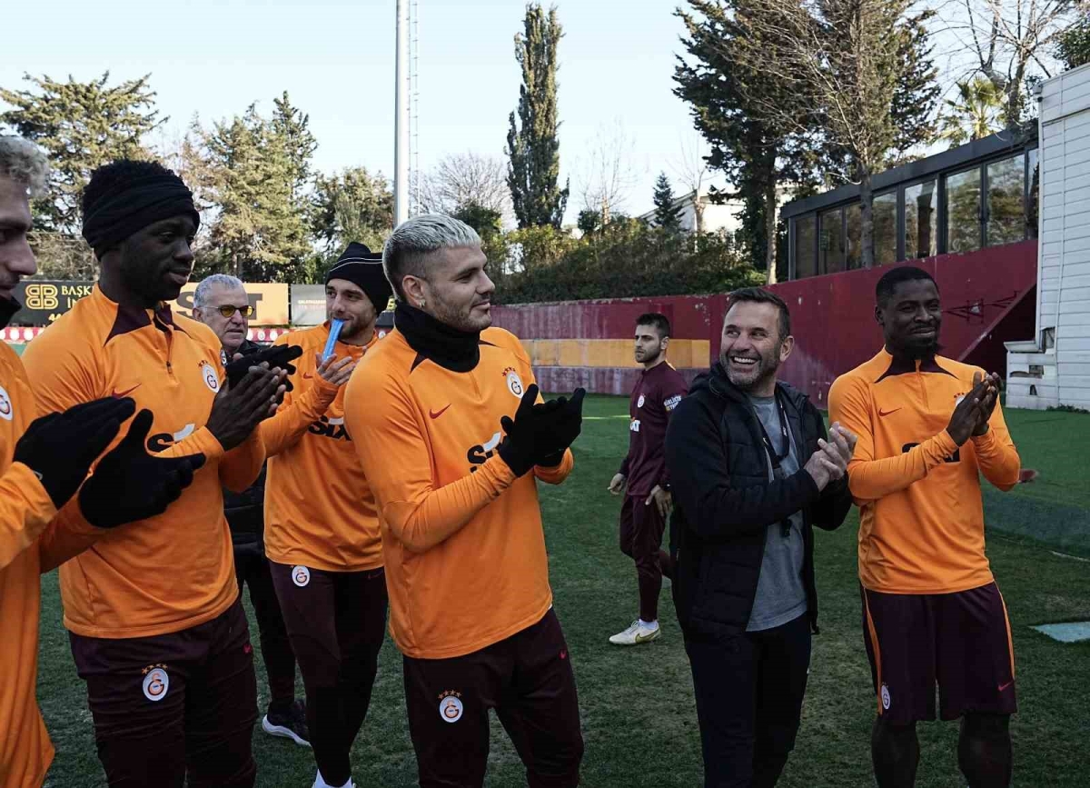 Galatasaray, Sparta Prag maçı hazırlıklarına başladı
