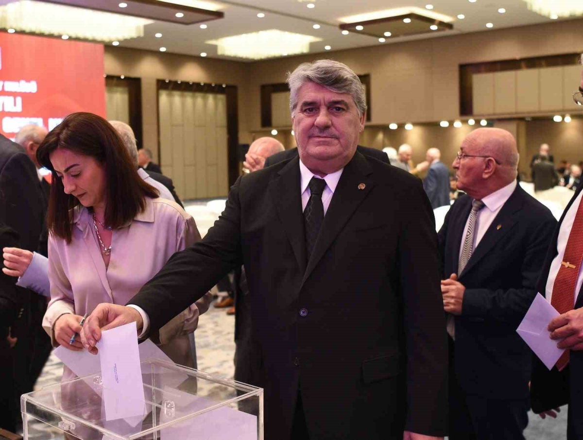 Serdal Adalı, TJK Başkanlığına 5. kez seçildi

