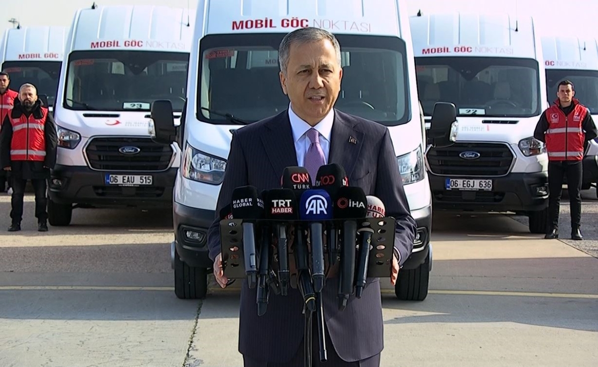 İçişleri Bakanı Ali Yerlikaya’dan düzensiz göçmenler ile ilgili önemli açıklamalar
